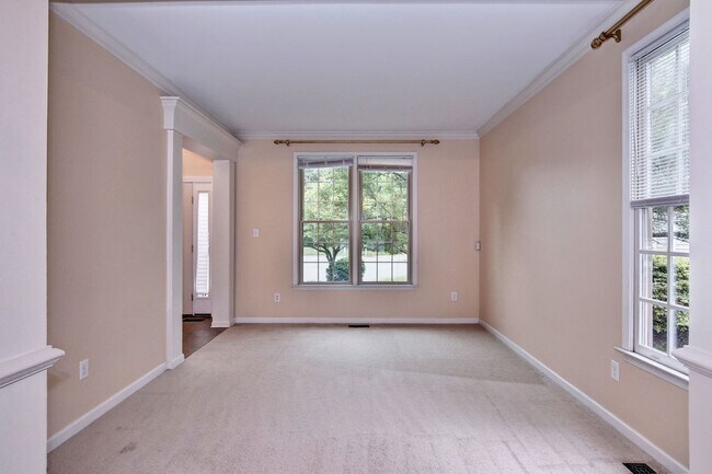 Building Photo - Beautiful Kiln Creek Home on Cul-de-sac