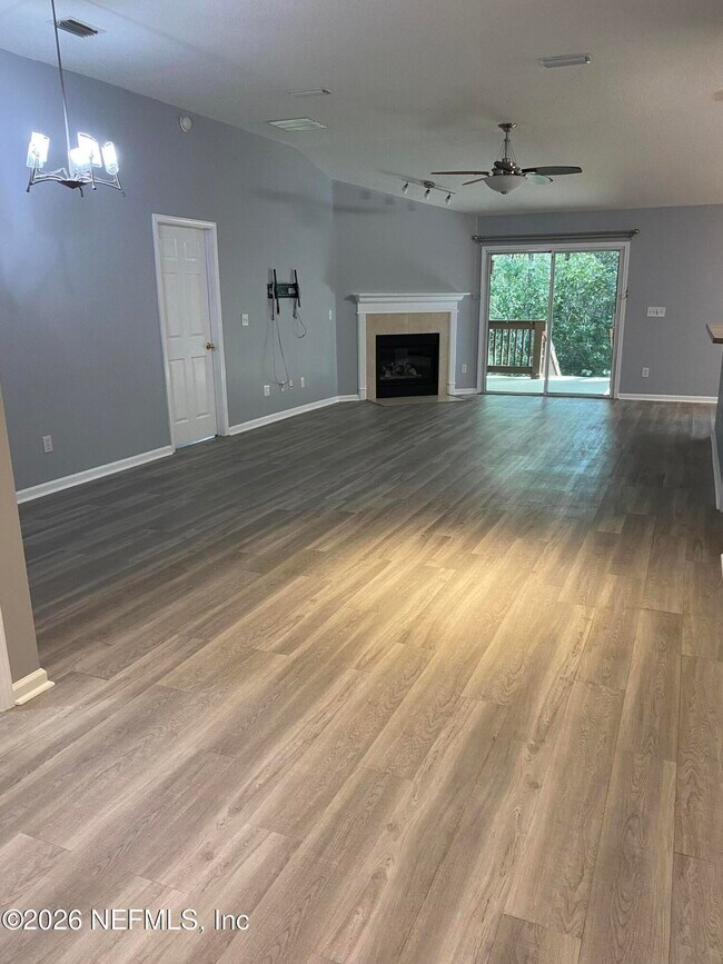 Building Photo - 1805 Forest Creek Dr