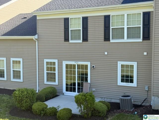 Building Photo - 5974 Valley Forge Dr