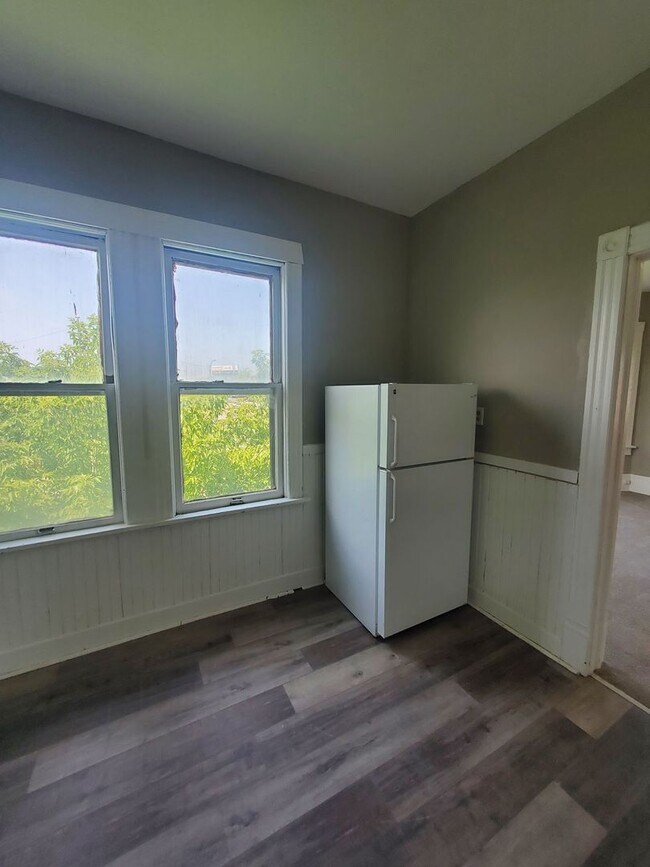 Foto del edificio - 635-637 W Center St. (Duplex)