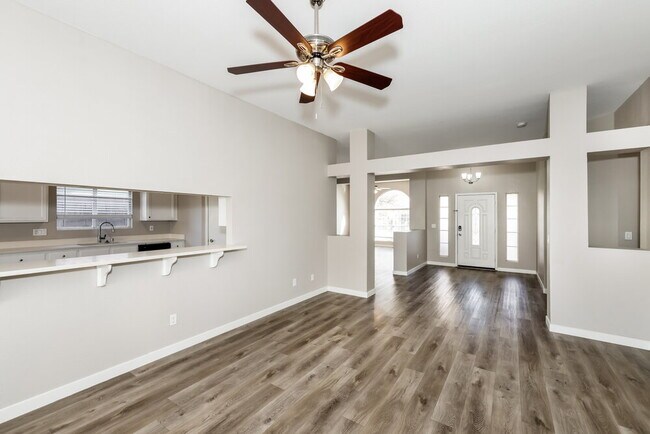 Foto del edificio - 5813 Grand Heritage St