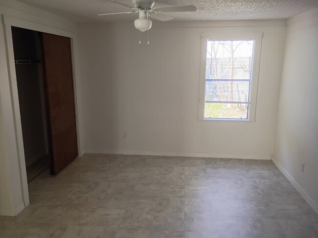 Foto del edificio - 1017 June Terrace