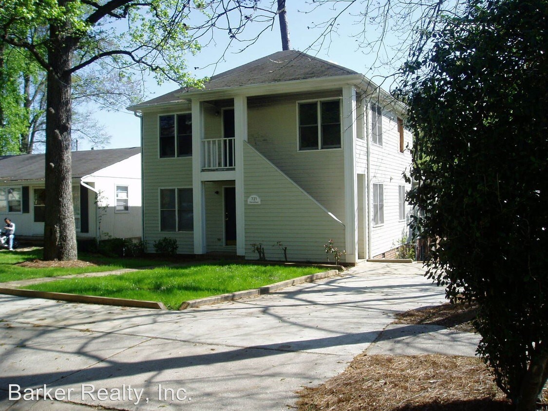 Primary Photo - 721 Dorothea Dr