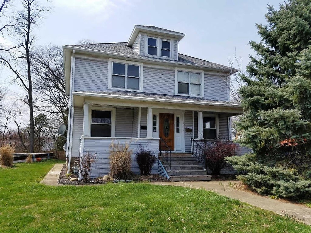 Primary Photo - 323 S State St