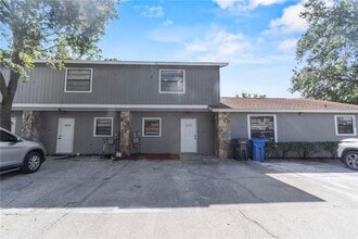 Building Photo - 10132 Lake Oak Cir