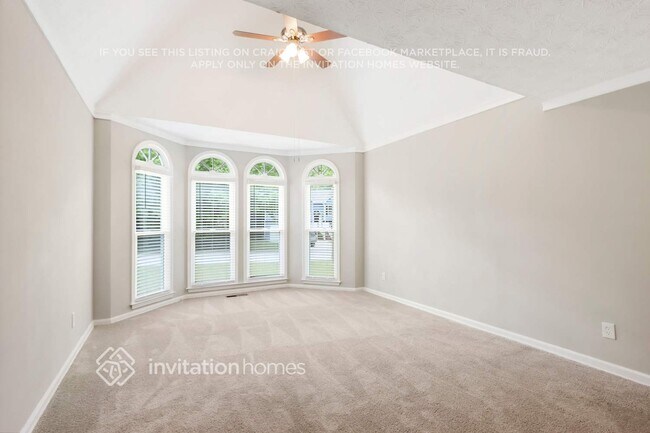 Foto del edificio - 1190 Burning Bush Dr