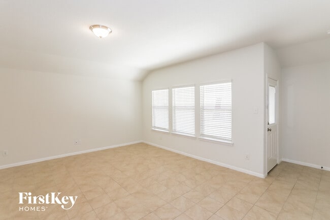 Building Photo - 2205 Sadlers Creek Ln