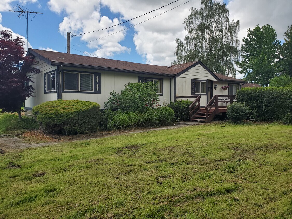 Foto principal - 12306 67th Ave NE