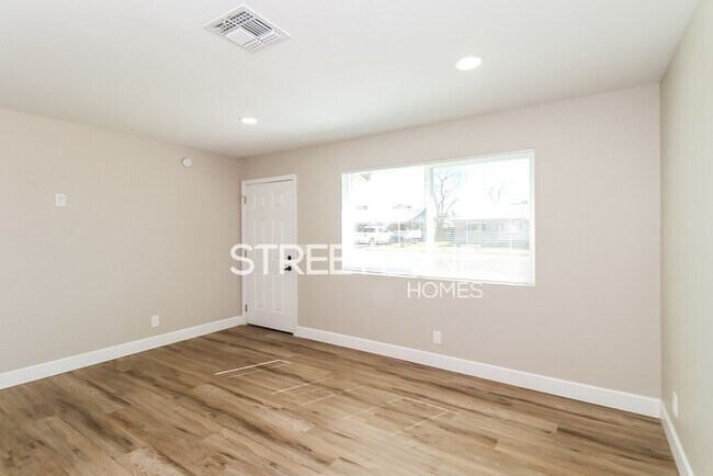 Building Photo - Charming 3 bedroom home in Phoenix!