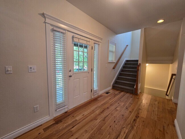 Foto del edificio - AVAILABLE NOW! BRADBURN VILLAGE CRAFTSMAN ...