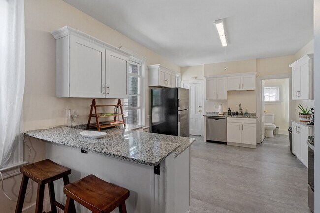 Foto del edificio - Rexford Main Street