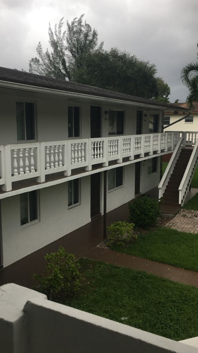 Foto del edificio - 6601 SW 46th St