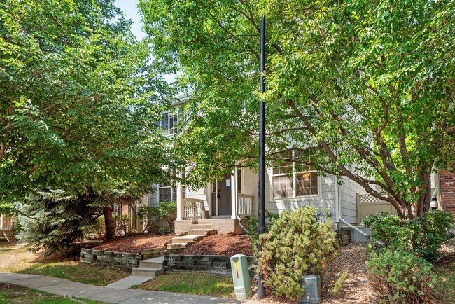 Foto del edificio - Stunning Tennyson Park Home | 4 Bedrooms, Finished Basement & Open Space Views