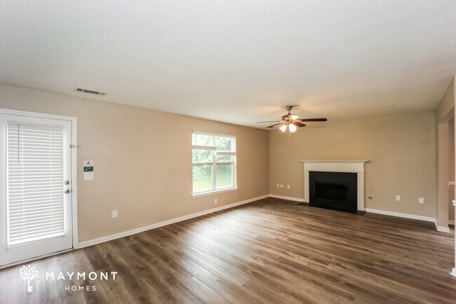 Foto del edificio - 3034 Summer Breeze Dr
