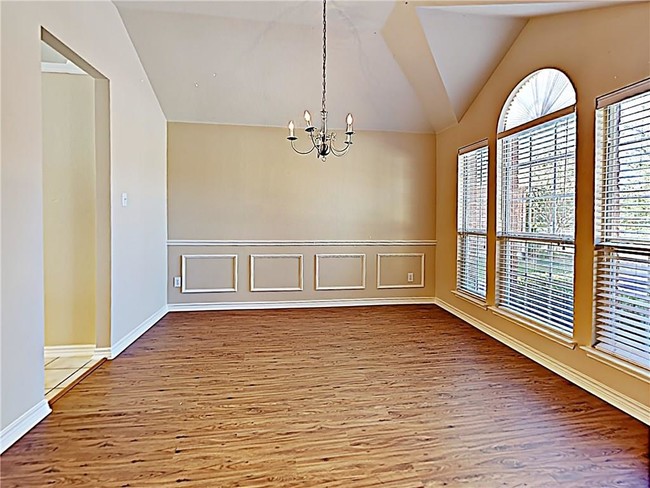 Building Photo - 11822 Rodeo Dr