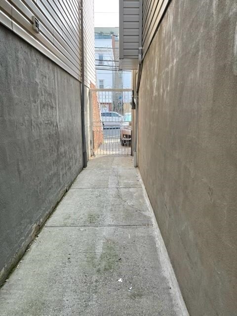 Building Photo - 64 70th St