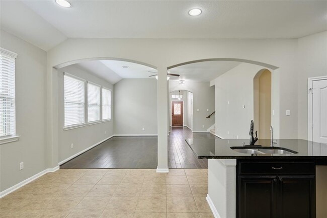 Building Photo - 6531 Hunters Creek Ln