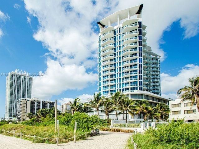 Primary Photo - 6515 Collins Ave