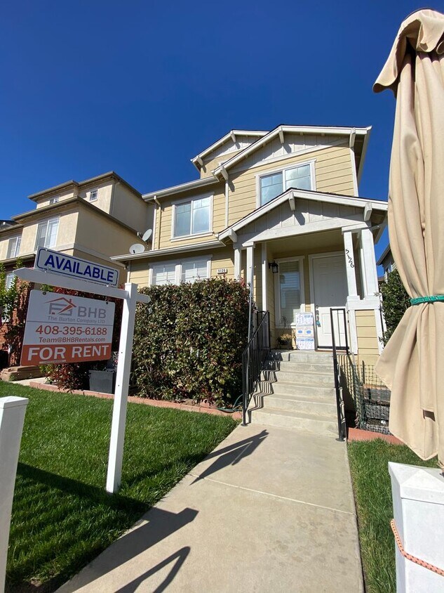 Primary Photo - Open house Saturday 3/30 from 1-3 pm Luxur...