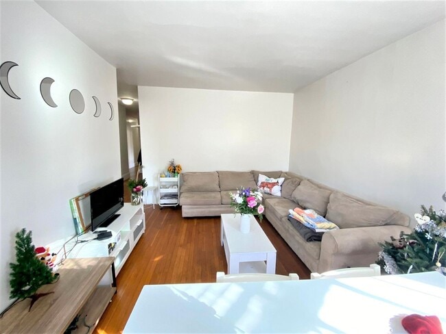Building Photo - HOT FENWAY LISTING!!!!!