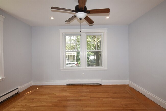 Foto del edificio - 218 Wachusett St