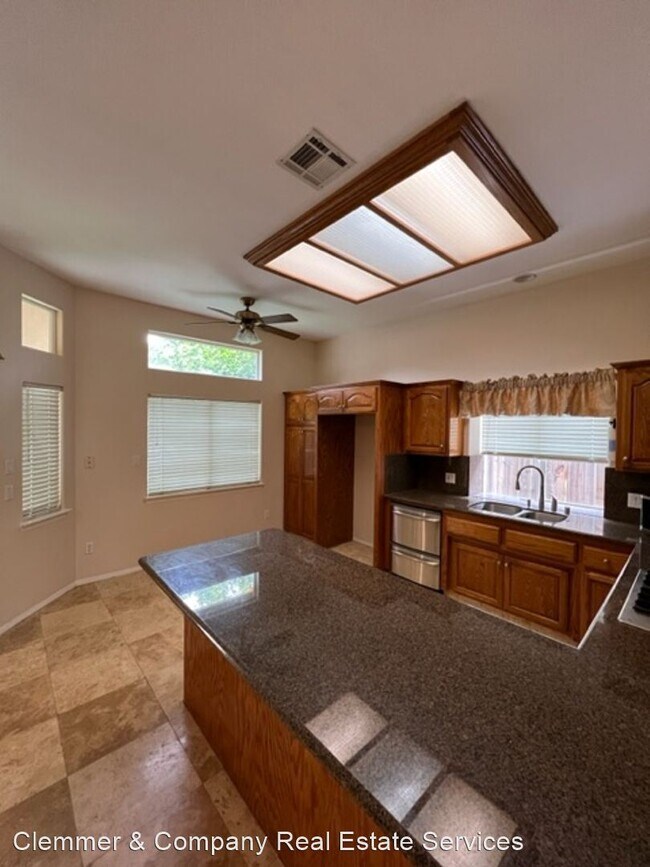 Foto del edificio - 4 br, 2 bath House - 10510 Delusion Dr