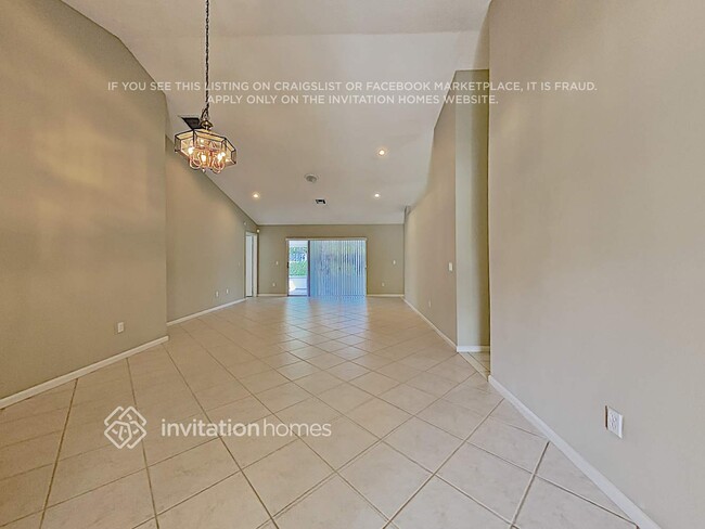 Foto del edificio - 13048 Meadowbreeze Dr