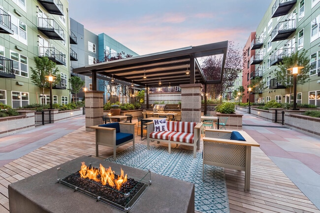 Building Photo - North at Totem Lake Apartments