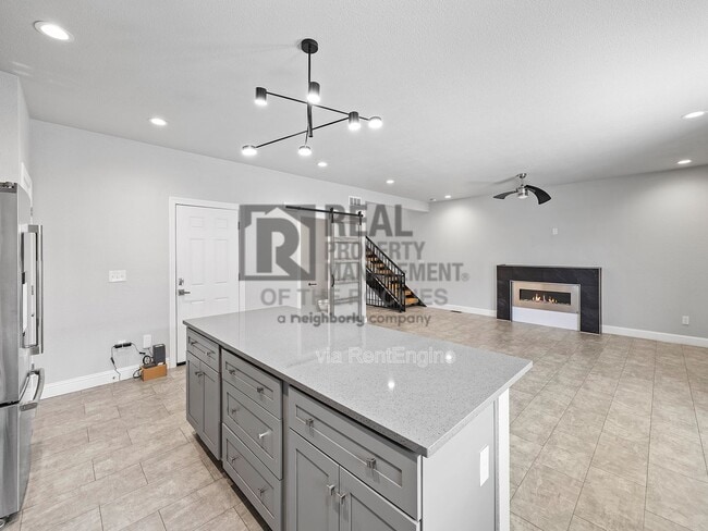 Building Photo - 1504 60th Ave