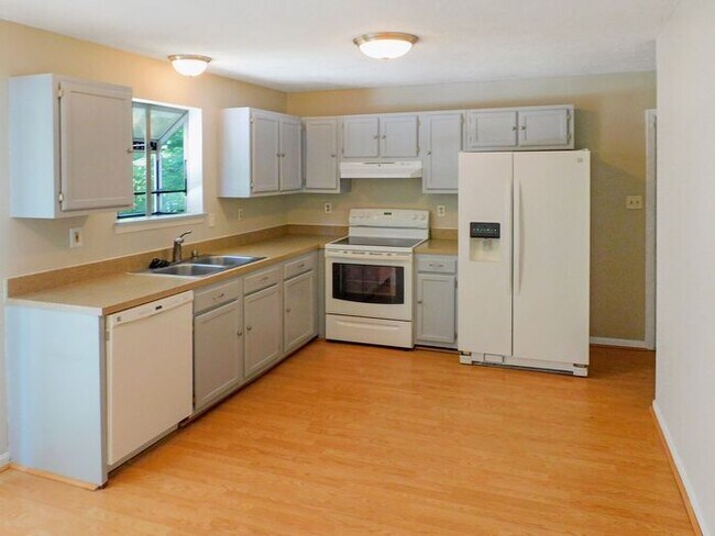 Building Photo - 11360 Redlands Road