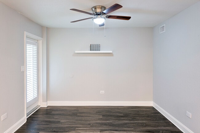 Living Room - Case Residences