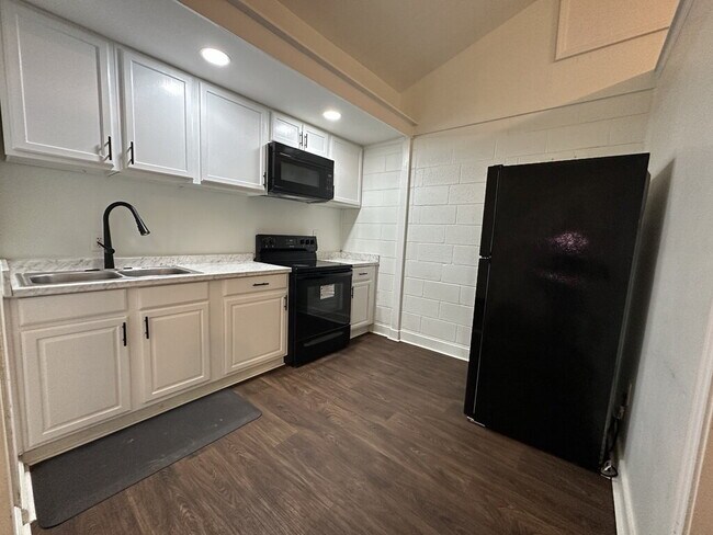 Foto del edificio - 133 Preston Rd