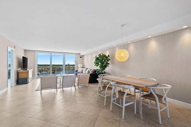 Foto del edificio - 511 Bayshore Dr