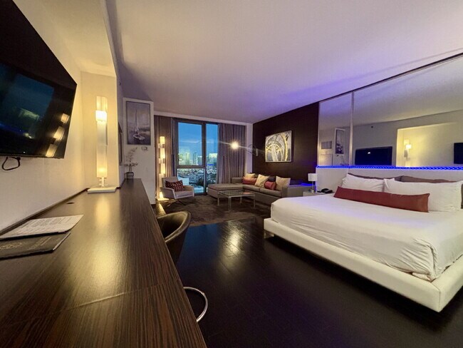 Foto del edificio - Palms Place Studio — Skyline Views, 5 Minu...