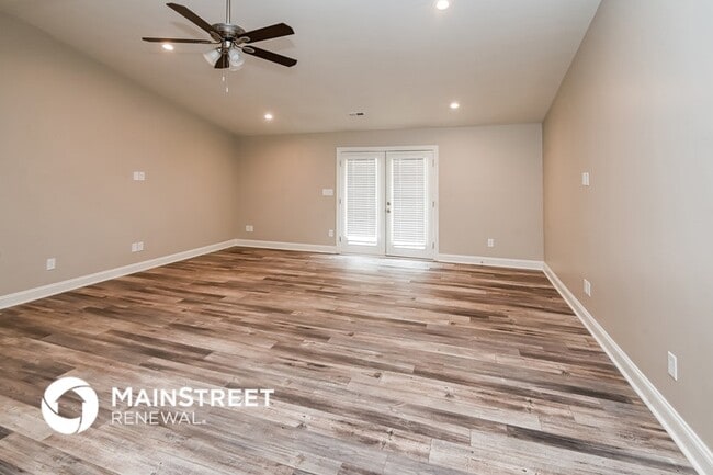 Building Photo - 848 Silver Fox Dr