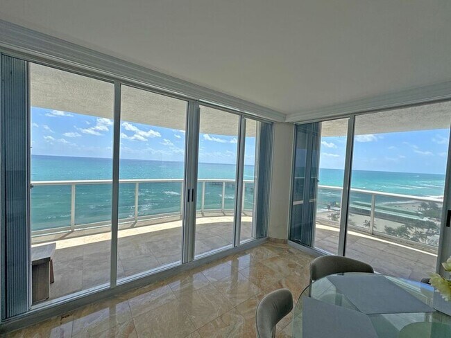 Foto del edificio - 16711 Collins Ave