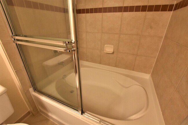 Building Photo - 6529 Emerald Dunes Dr