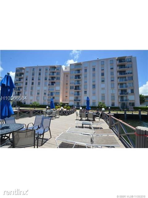 Foto del edificio - 430 Golden Isles Dr