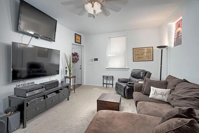 Foto del edificio - 642 N Dearborn St