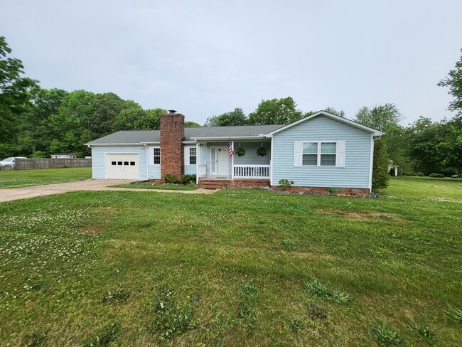 Building Photo - 8610 Haw River Rd