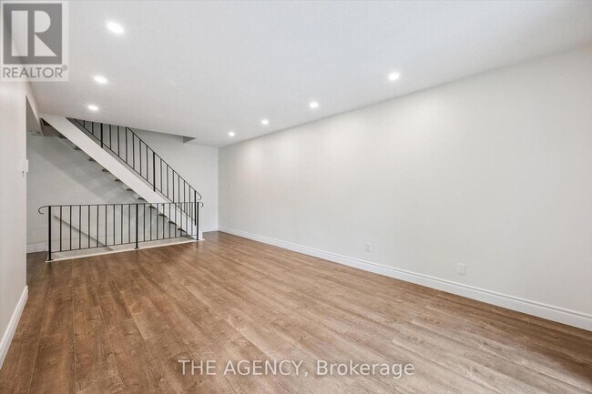 Building Photo - 410 Scottsdale Dr
