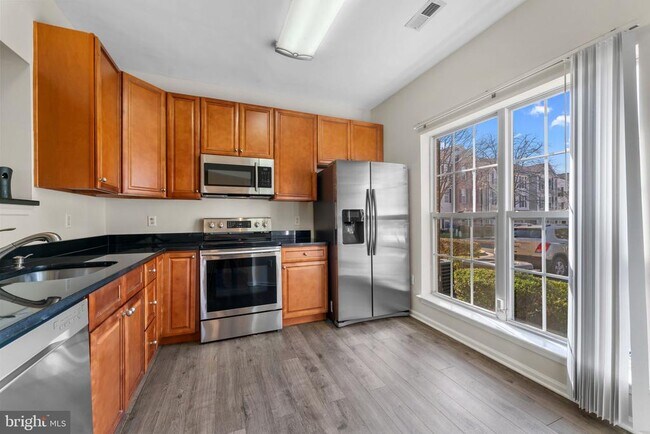 Foto del edificio - 16600 Eldbridge Ln