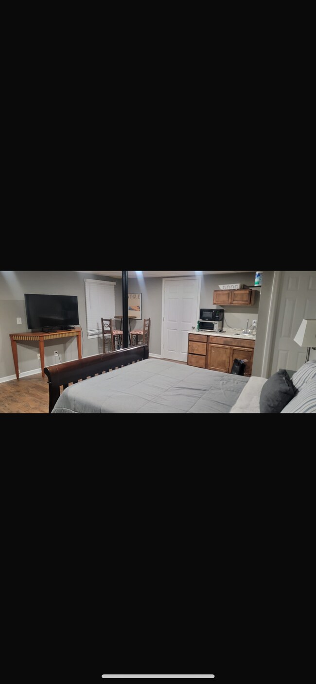 Foto del edificio - 6650 Queen Mill Rd SE