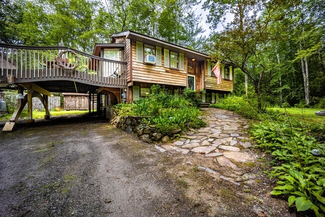 Building Photo - 468 Harpswell Rd
