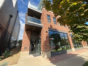Building Photo - 239 N Linn St