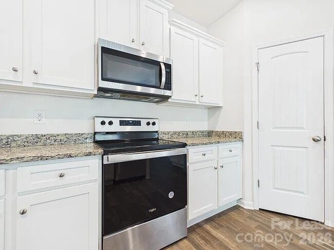 Foto del edificio - 6217 Ahoskie Dr