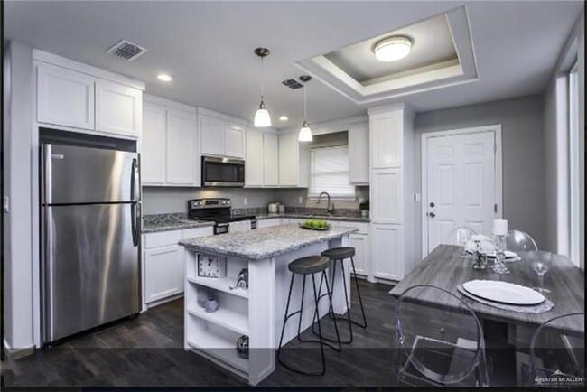 Building Photo - 1416 Alta Vis Dr