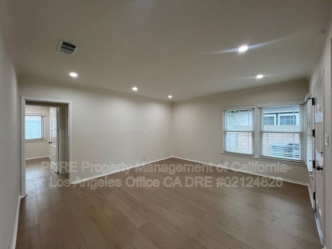 Building Photo - 10306 Buford Ave