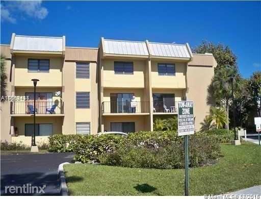 Building Photo - 10411 N Kendall Dr