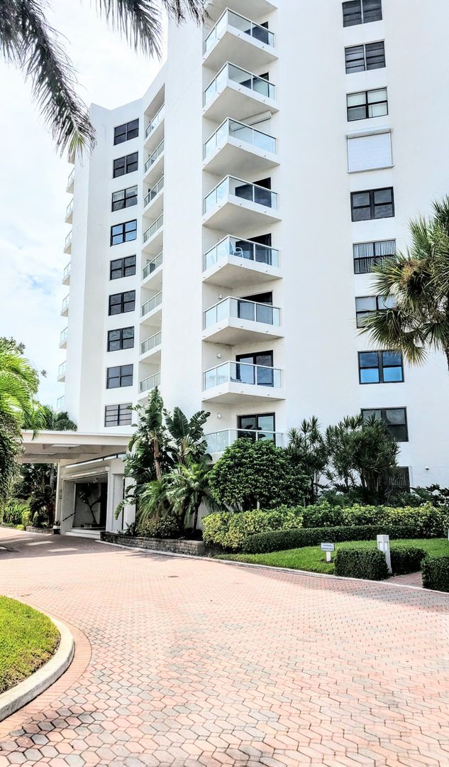 Foto del edificio - 1000 Longboat Club Rd